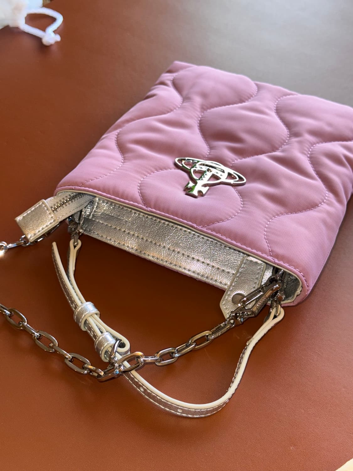 비비안웨스트우드 캠퍼 스퀘어 크로스백 상품이미지4