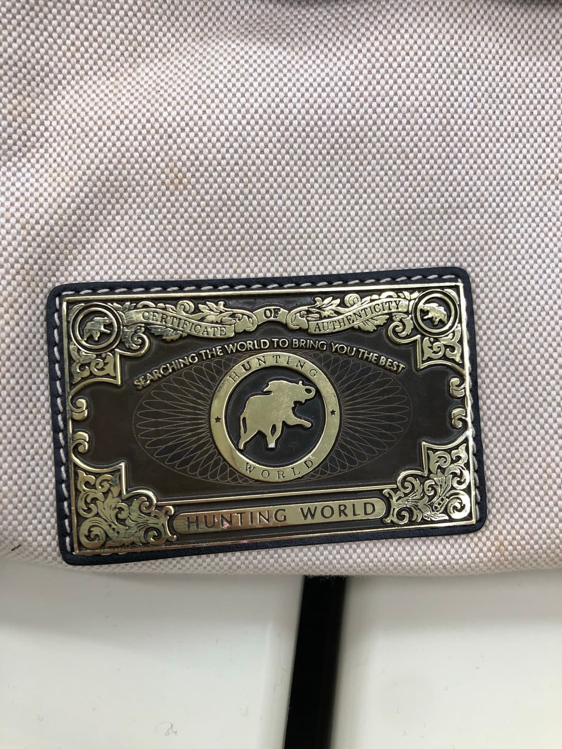 헌팅월드 캔버스 크로스백 상품이미지3