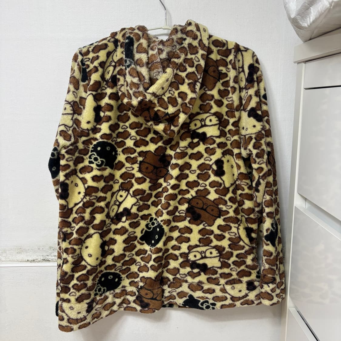 호피 갸루 키티 수면 플리스 후드티 상품이미지3