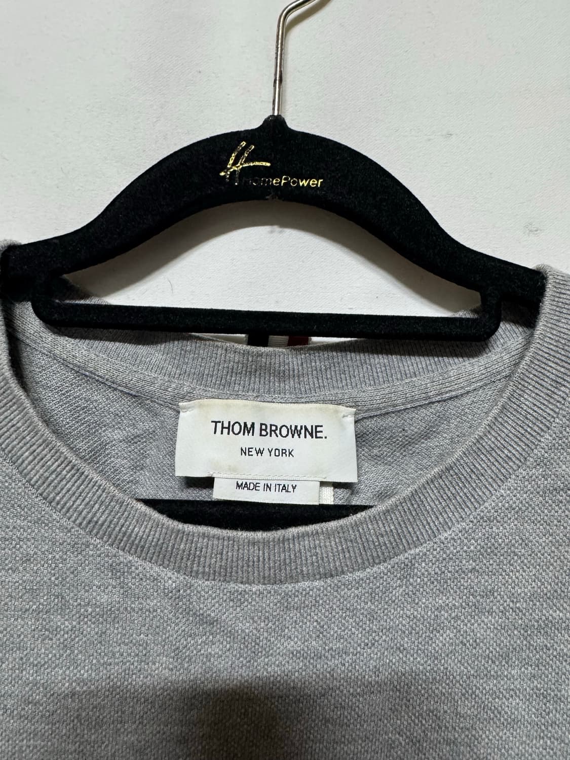 4 톰브라운 백삼선 반팔키 상품이미지5