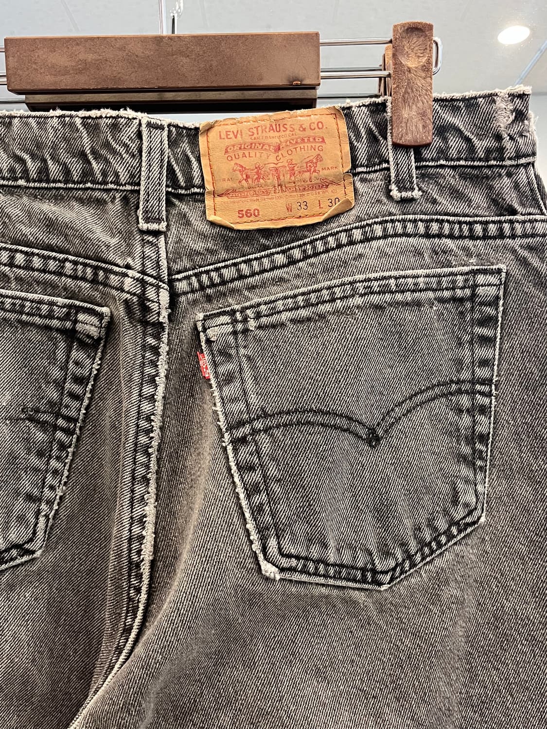 90s Levis 리바이스 560 흑청 컷오프 데님 쇼츠 팬츠 (USA) 상품이미지5