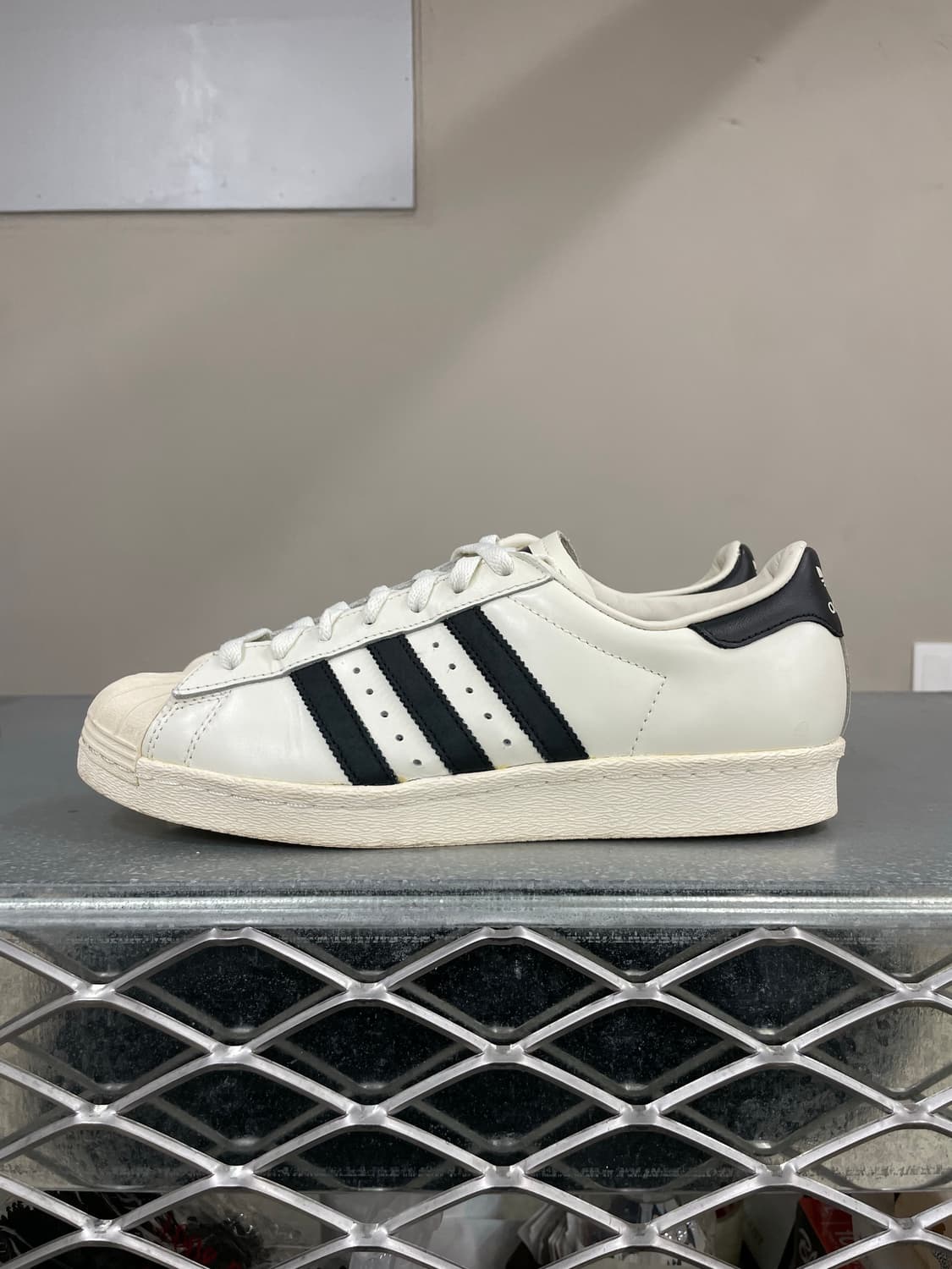 아디다스 슈퍼스타 82 클라우드 화이트 코어 블랙 260 상품이미지1