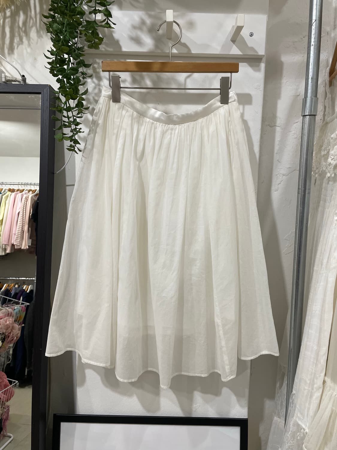 White midi skirt 상품이미지7
