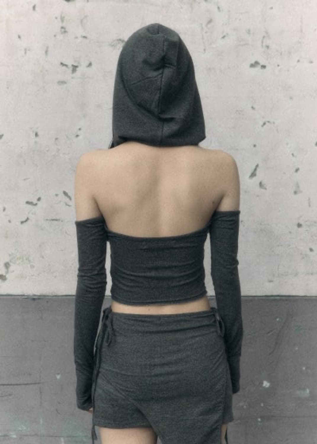 <새상품> OFF SHOULDER CROSS HOODIE, CHARCOA 상품이미지2