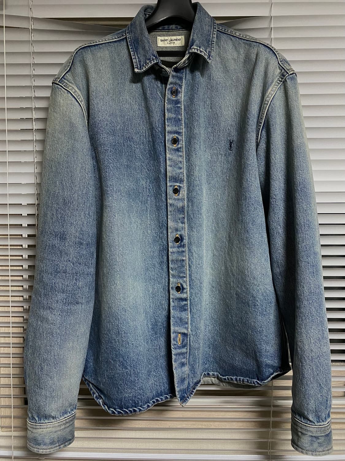 생로랑 TROUVILLE 블루 데님 CASSANDRE 셔츠 상품이미지3