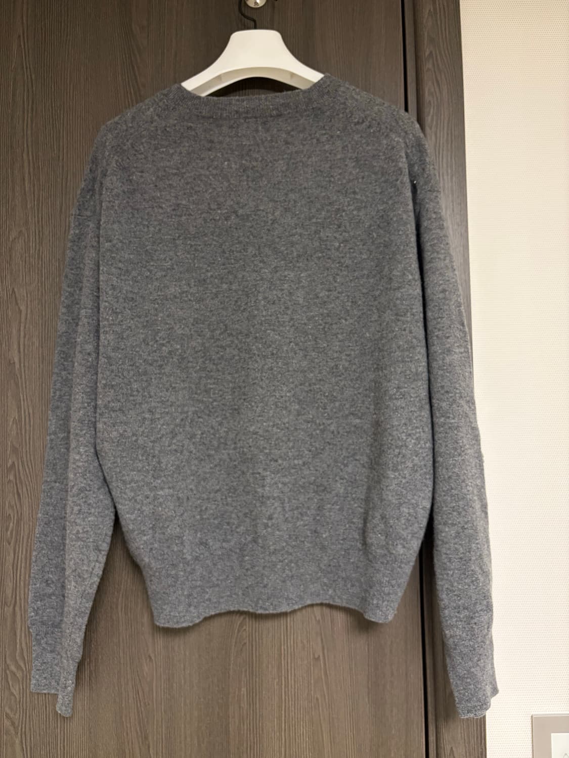 와기 WHAGI 브이넥 니트 멜란지 그레이 1사이즈 상품이미지4