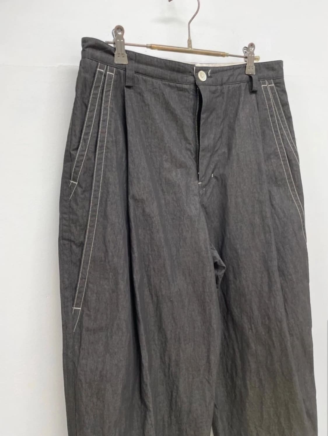 [판매] 비냘리스(Vignalis) 스티치 포인트 와이드 팬츠 (차콜) 상품이미지2