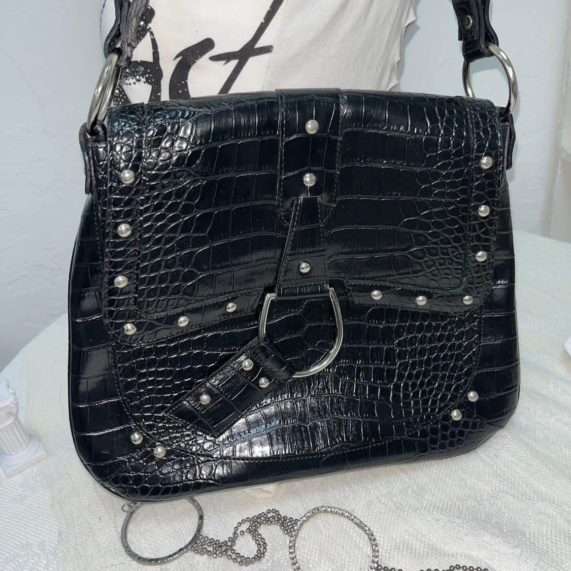 블랙 글로시 파에톤 숄더백 상품이미지2