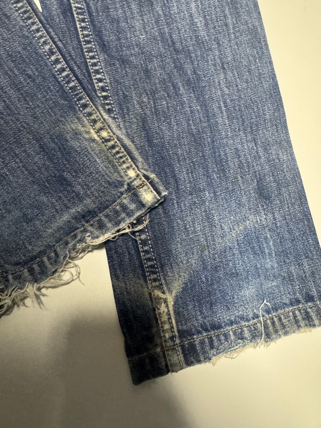 리바이스 505 빈티지 스크래치 워싱 데님팬츠 33.8인치 상품이미지5