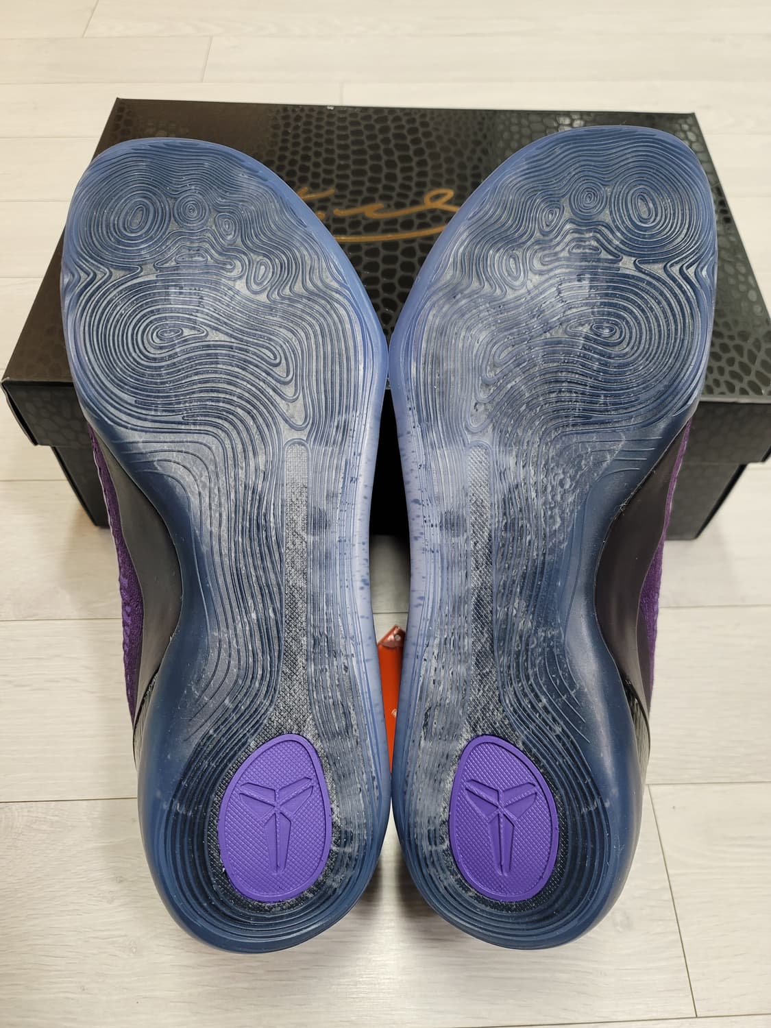 (300)나이키 코비9 엘리트 로우 프로트 하이퍼 그레이프앤케이브퍼플 상품이미지8