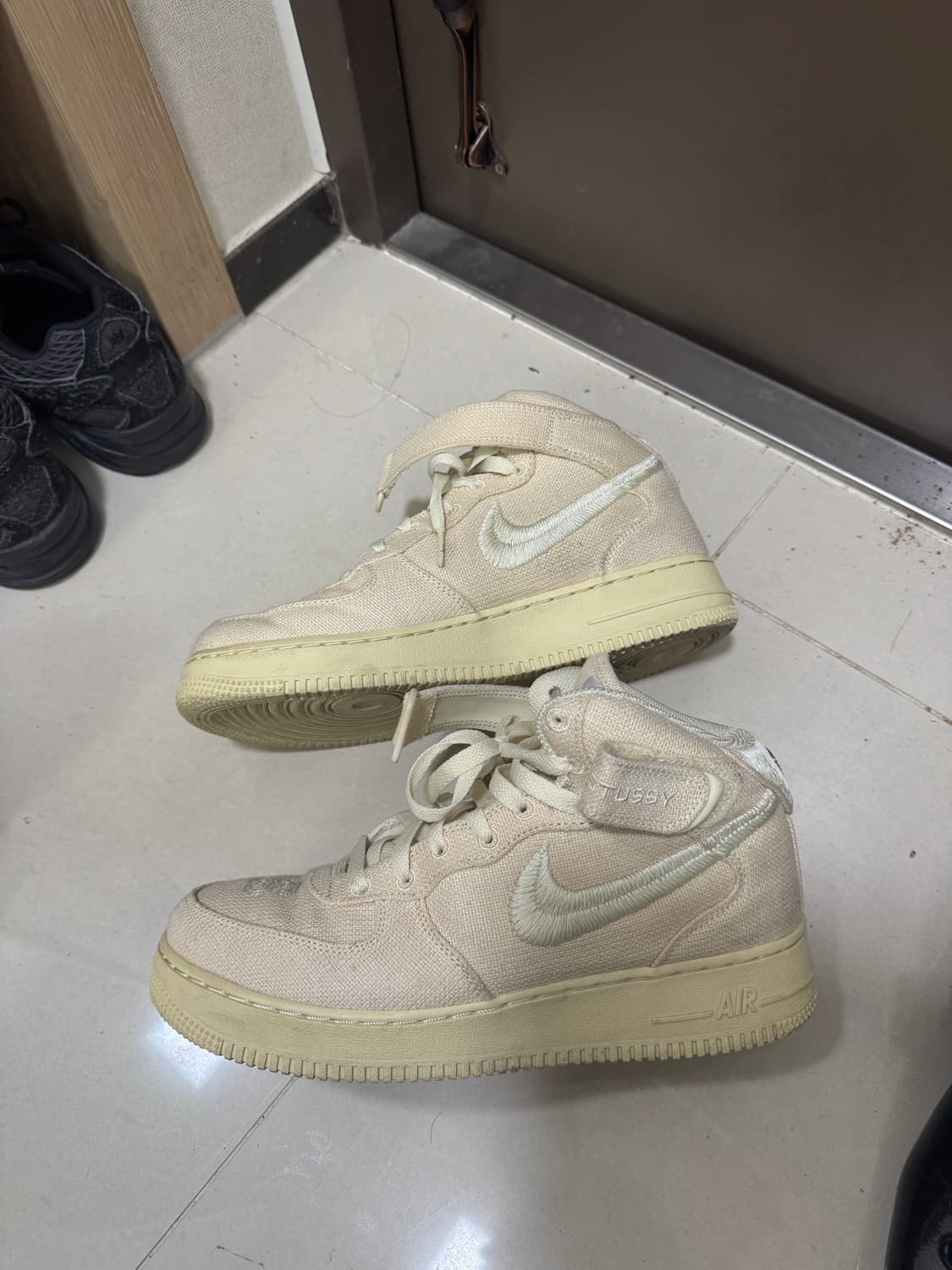 나이키 x 스투시 에어포스 미드 파슬 265 상품이미지3