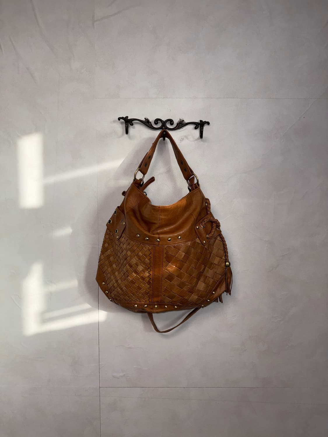 Camel brown woven stud punching 투웨이백 상품이미지1