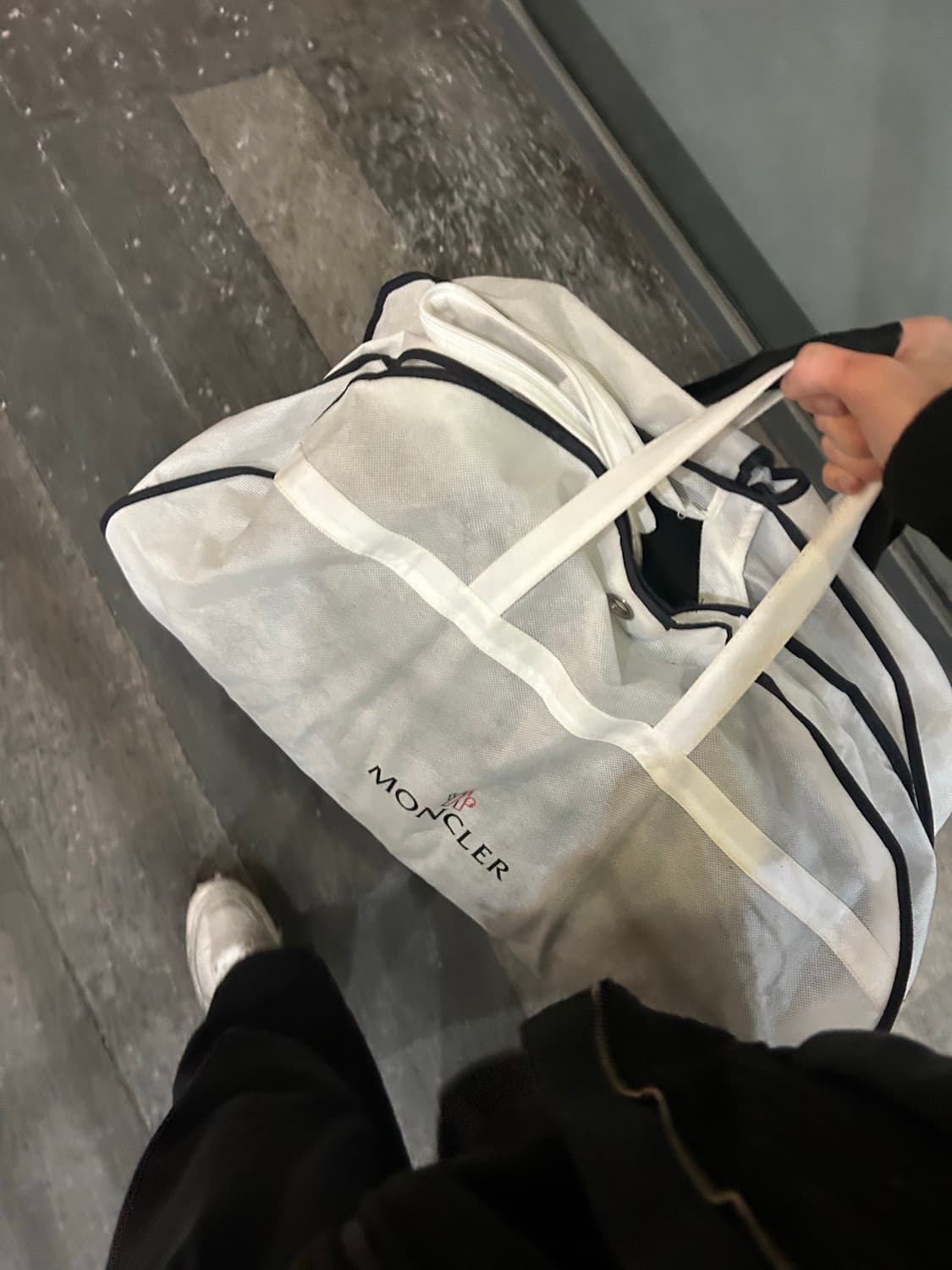 몽클레어 몽클라 2사이즈 슈트케이스 포함 상품이미지4