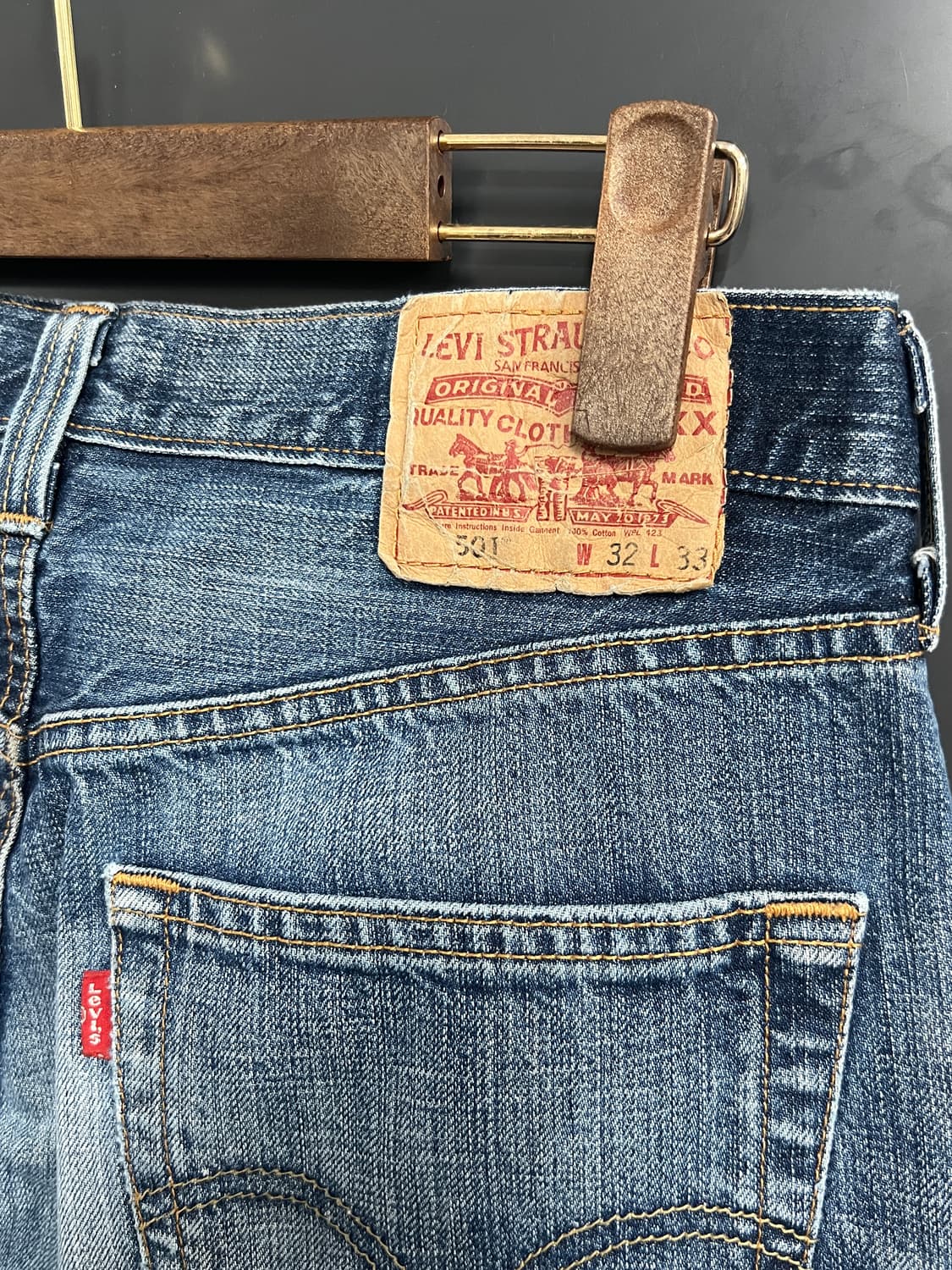 Levis 리바이스 501 버튼플라이 스트레이트 데님 팬츠 상품이미지3