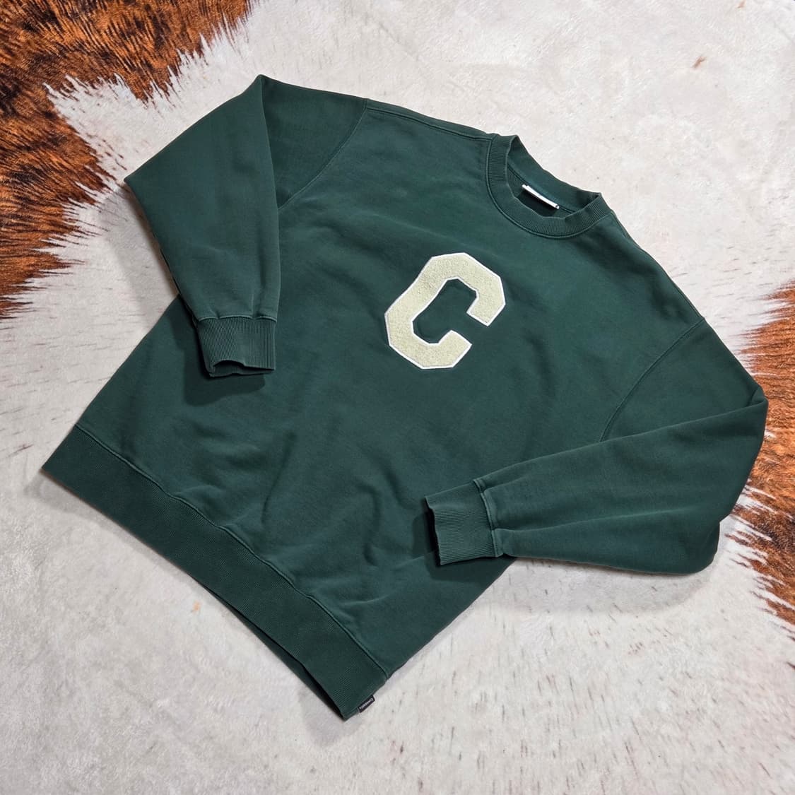 커버낫 그린 C 패치 맨투맨 상품이미지1