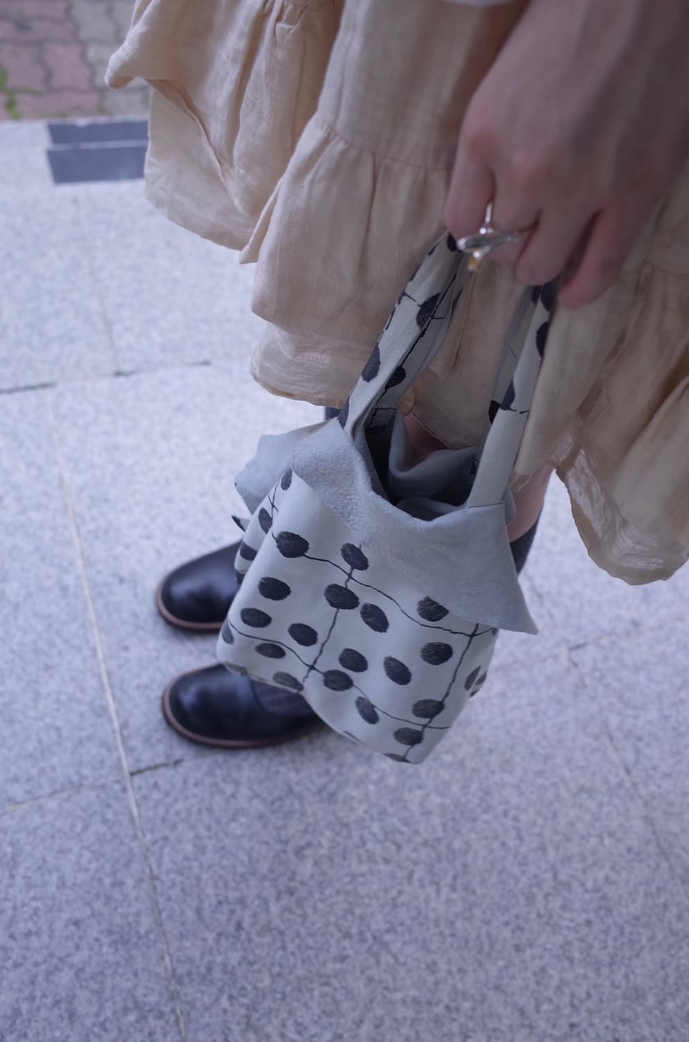 꼼데가르송 도트 레더 토트백 상품이미지1