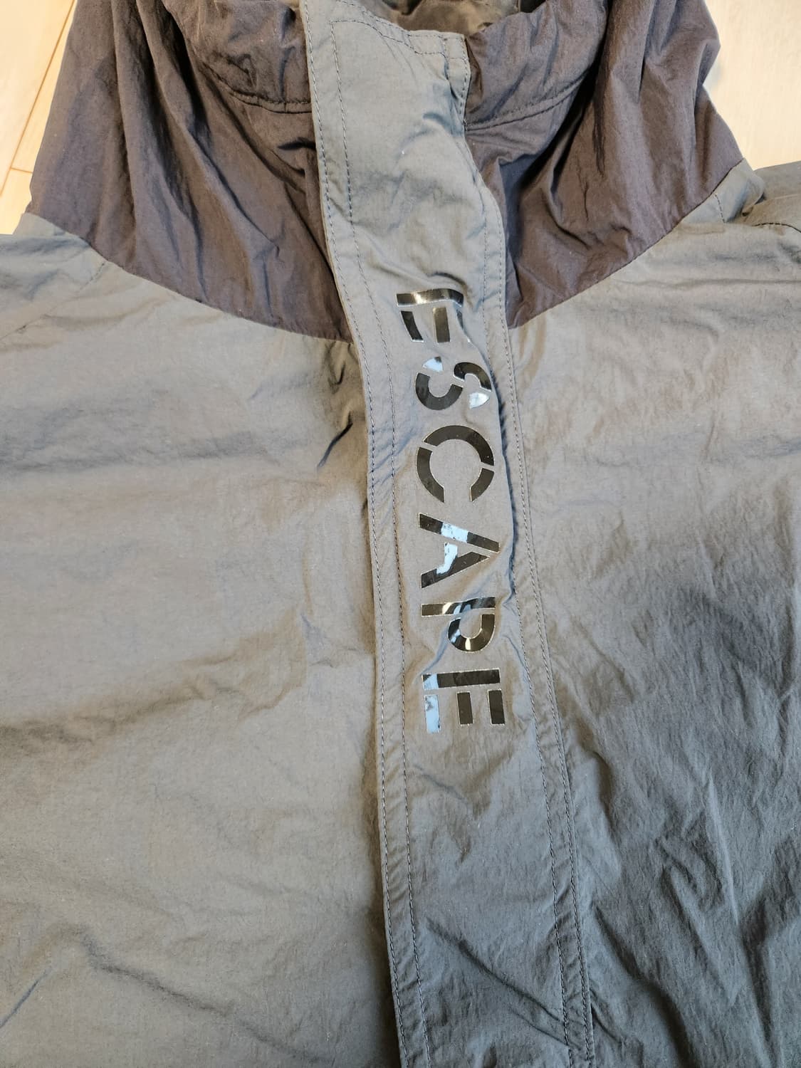 새상품급)아이더 고어택스 윈드스토퍼 우븐 반집업 아노락 사이즈xxl

오 상품이미지2