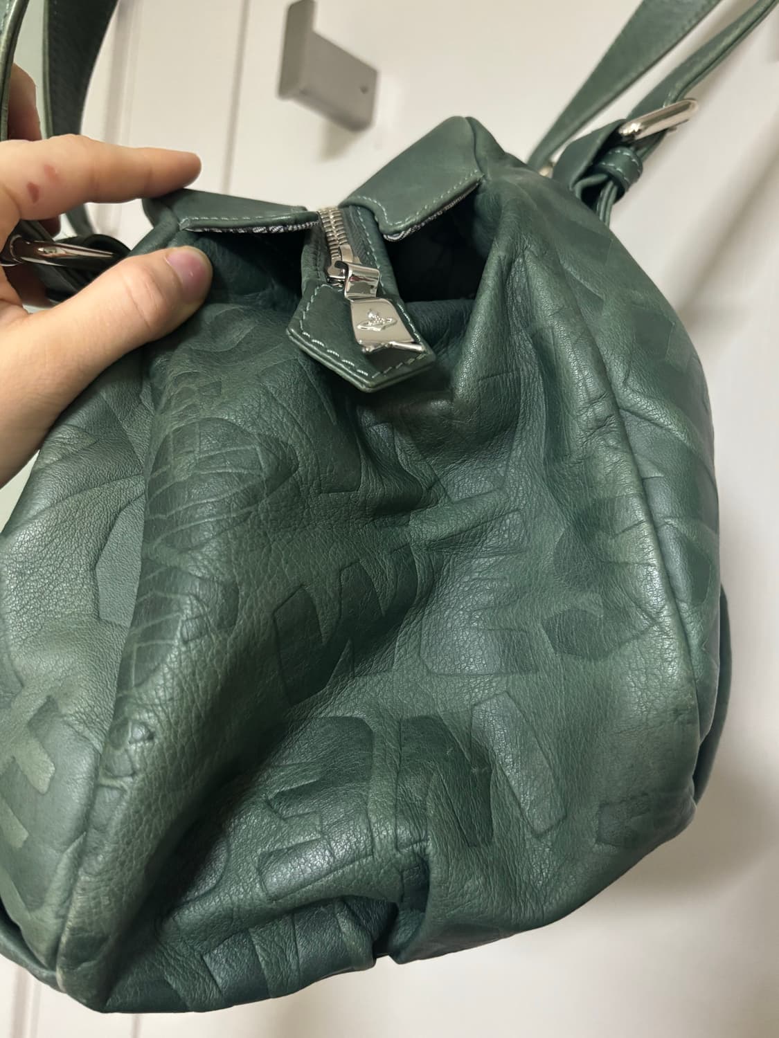 비비안 웨스트우드 orb 레터링 백 상품이미지9