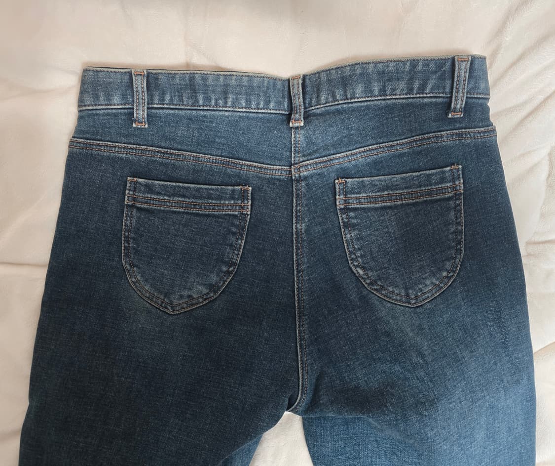 올포유 여성 뒷 이밴드 부츠컷 기모 데님바지
79  상품이미지4