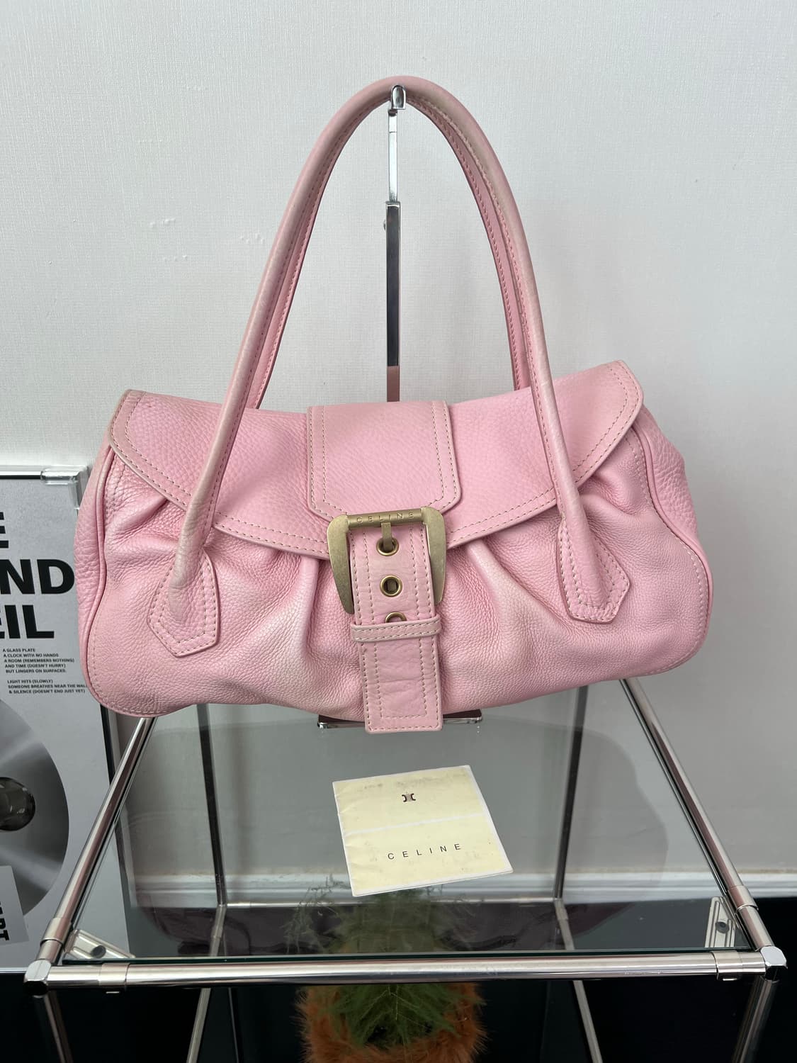 셀린느 마카담 버클 숄더백 상품이미지4