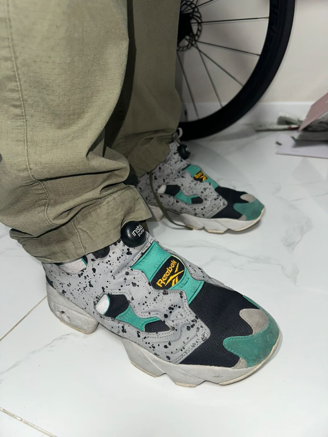 리복 인스타퍼프 퓨리 255 상품이미지1