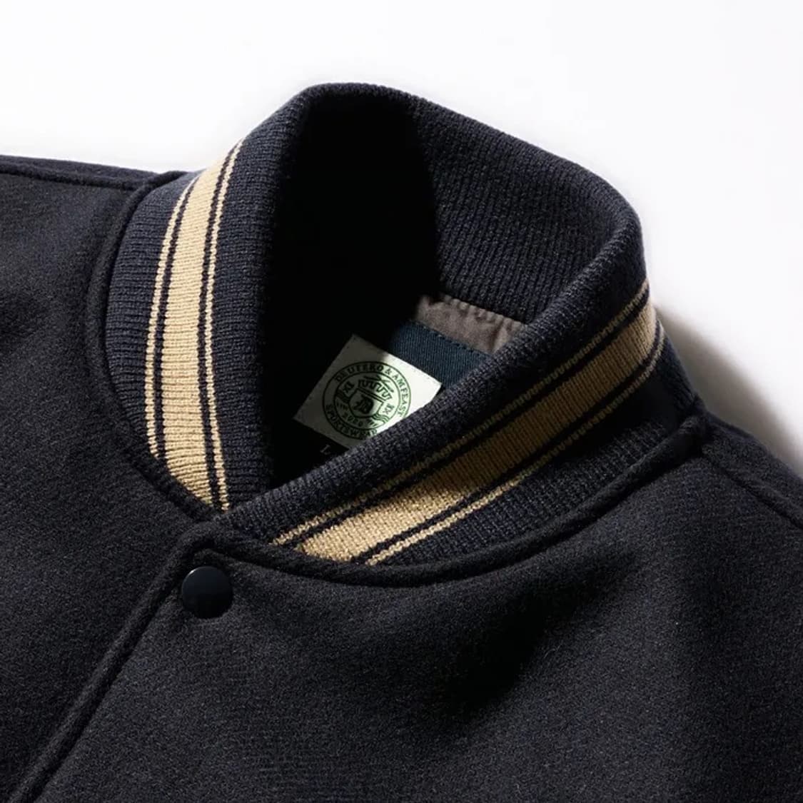 듀테로 바시티 자켓 L 사이즈 판매합니다😎 상품이미지2