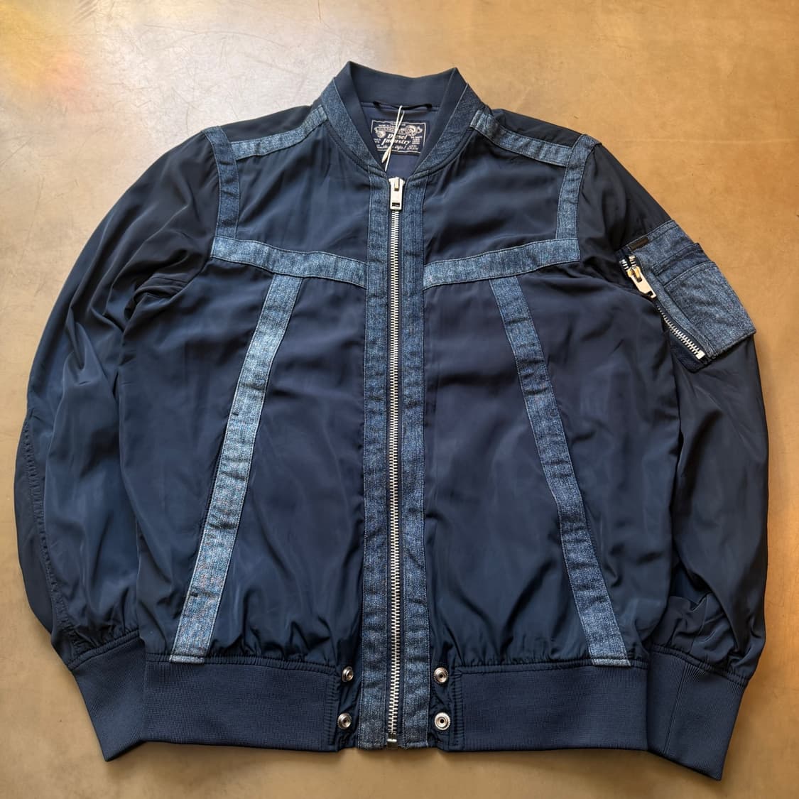 디젤 라이트 나일론  스트랩 디테일 자켓 상품이미지1