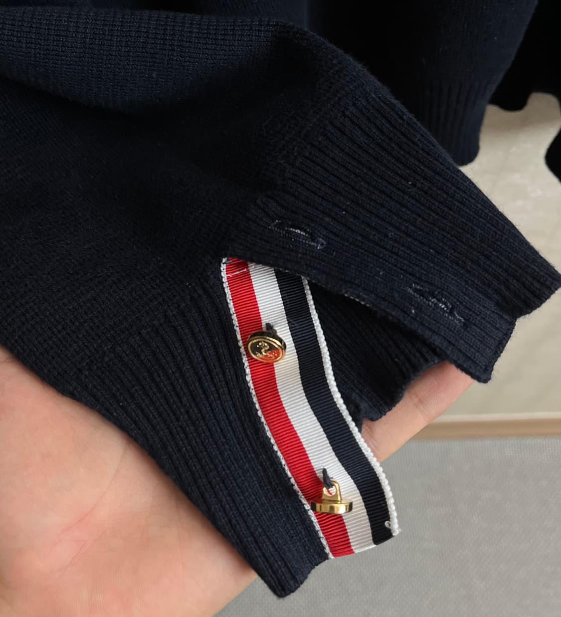 톰브라운 니트 상품이미지5