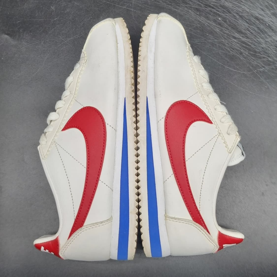 나이키 코르테즈 흰빨파 여성스니커즈230 상품이미지5