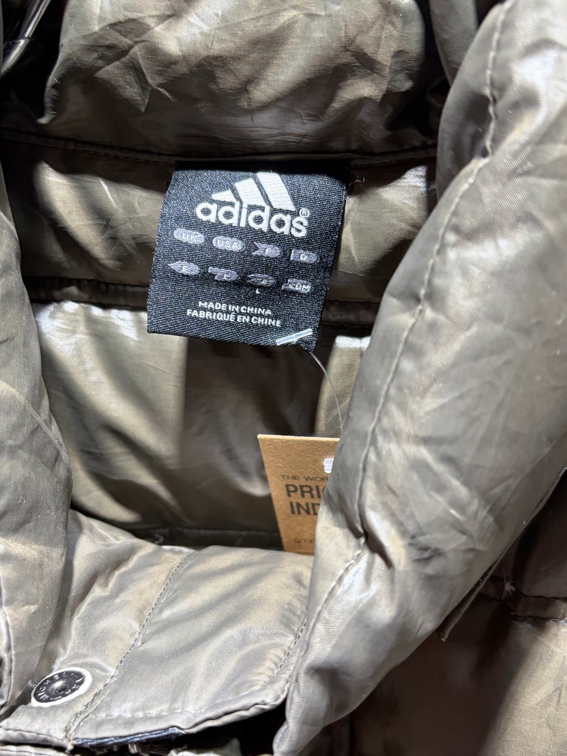L 아디다스 원포켓 글로시 카키 경량패딩 상품이미지5