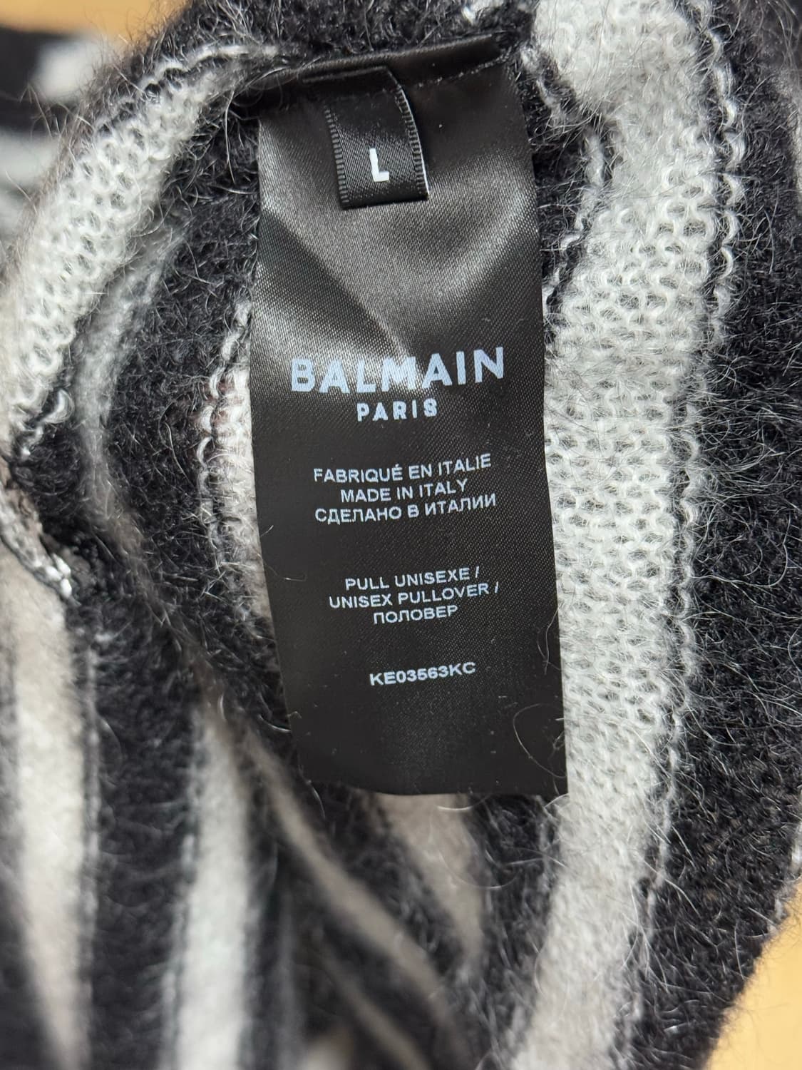 발망 브로치 스트라이프 풀오버 니트 상품이미지3