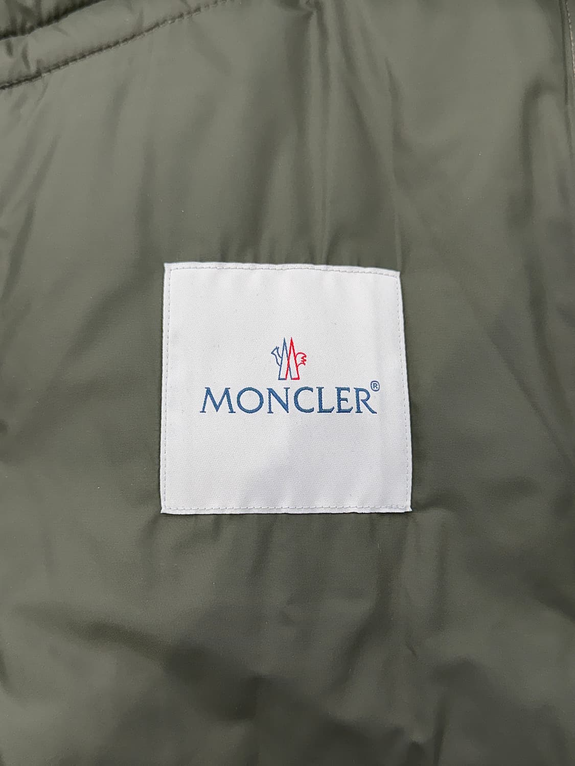 몽클레르 젬 블랙 패디드 구스다운 패딩 베스트 상품이미지7