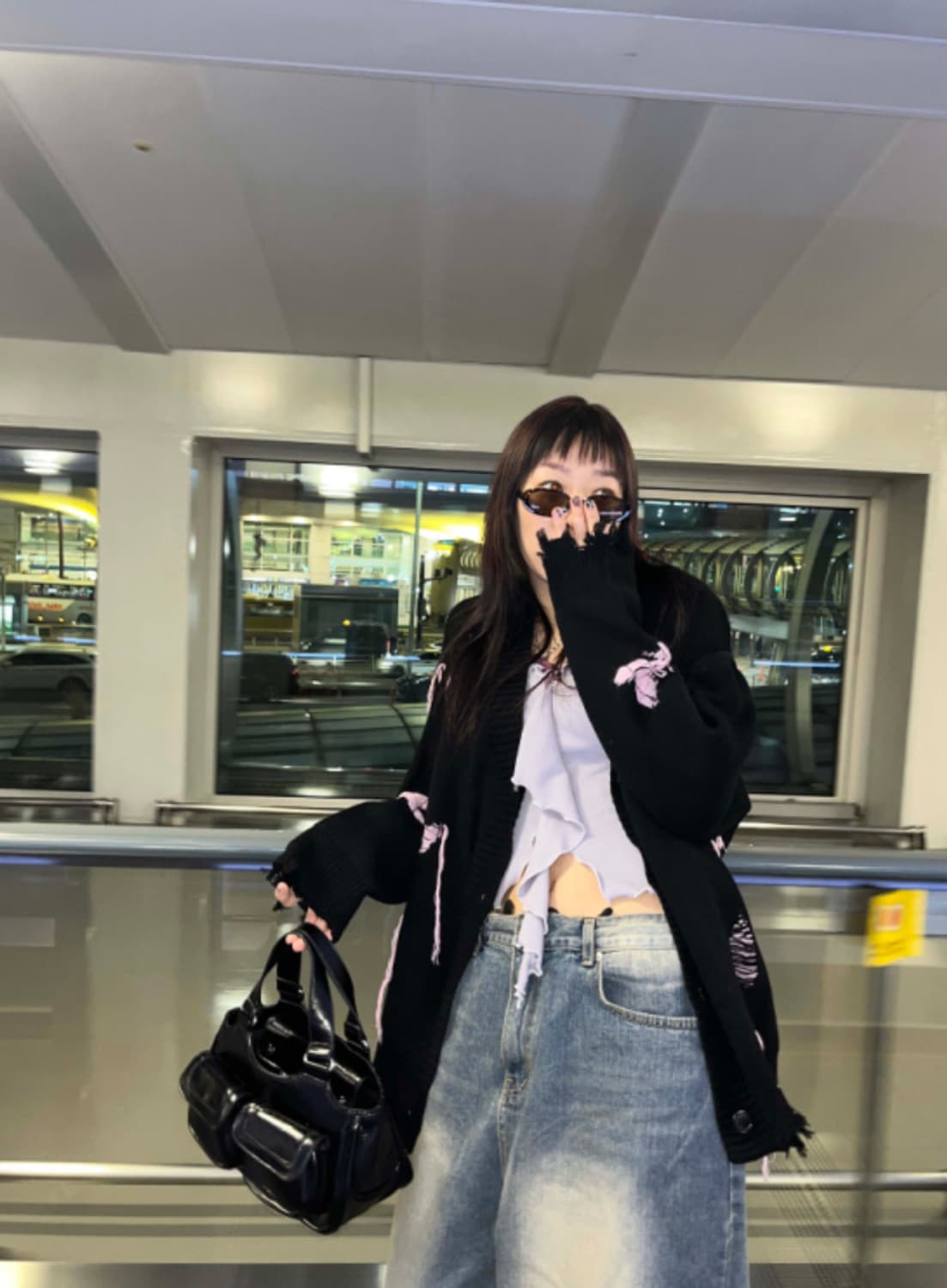 김아홉 그런지 나비 태슬 가디건 (black) 상품이미지1