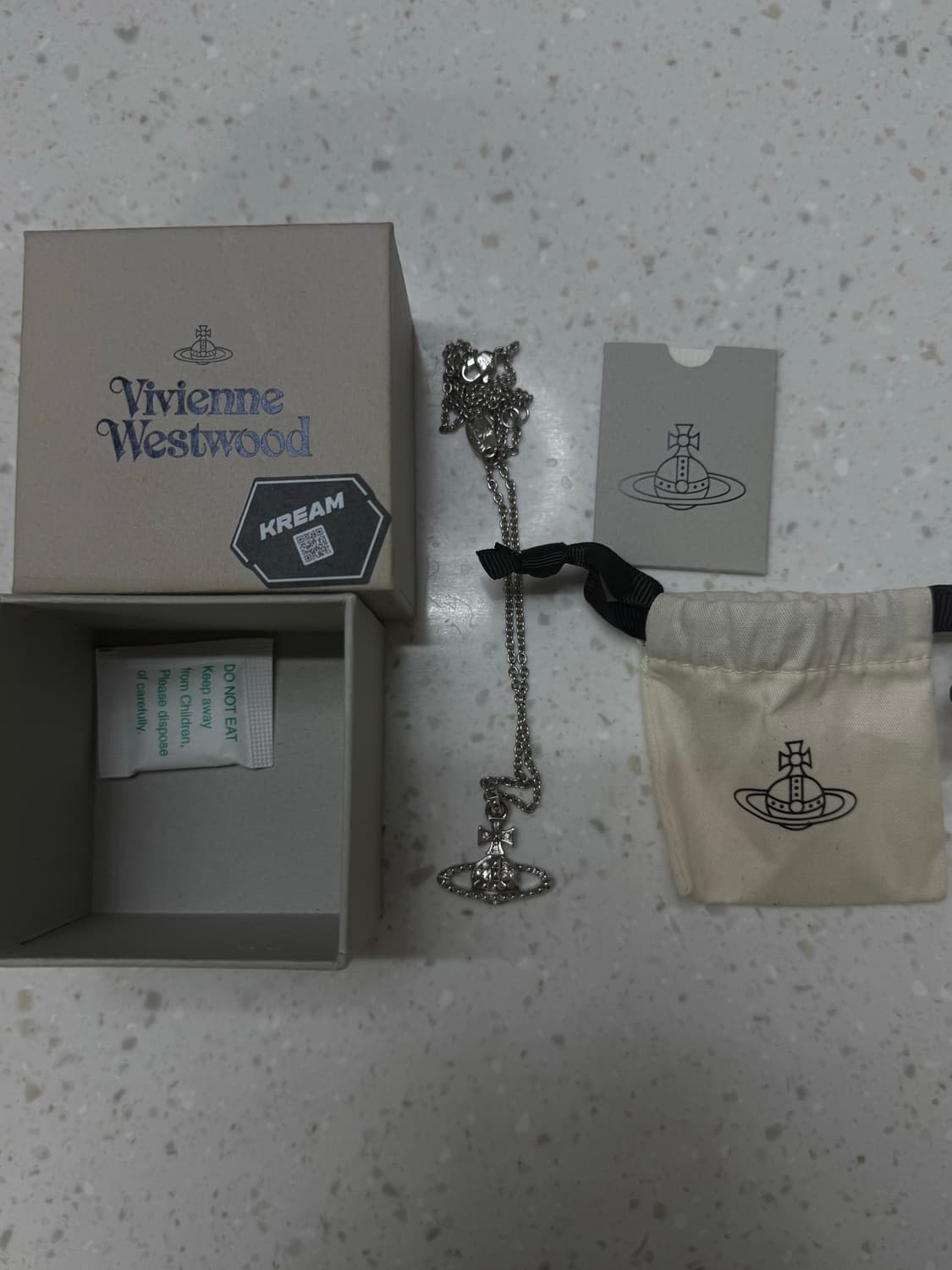 비비안웨스트우드 릴리프 목걸이 상품이미지2