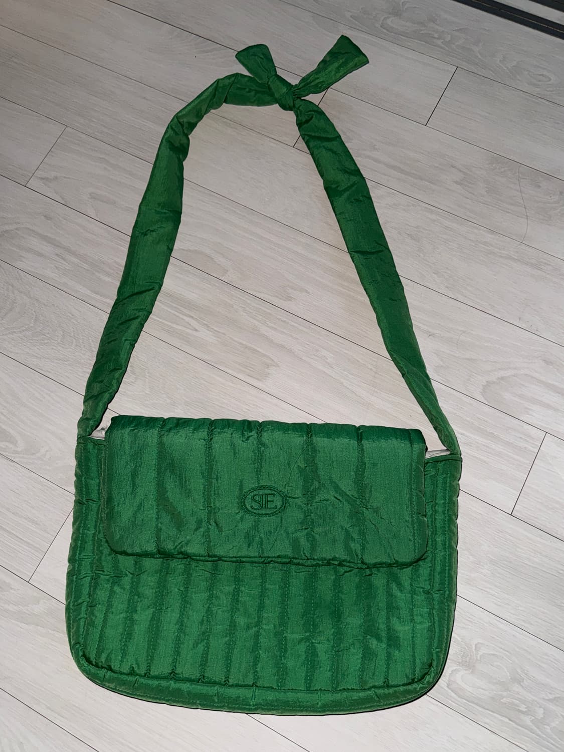 시엔느 sienne 크로스 패딩 백 ( color-green ) 상품이미지4