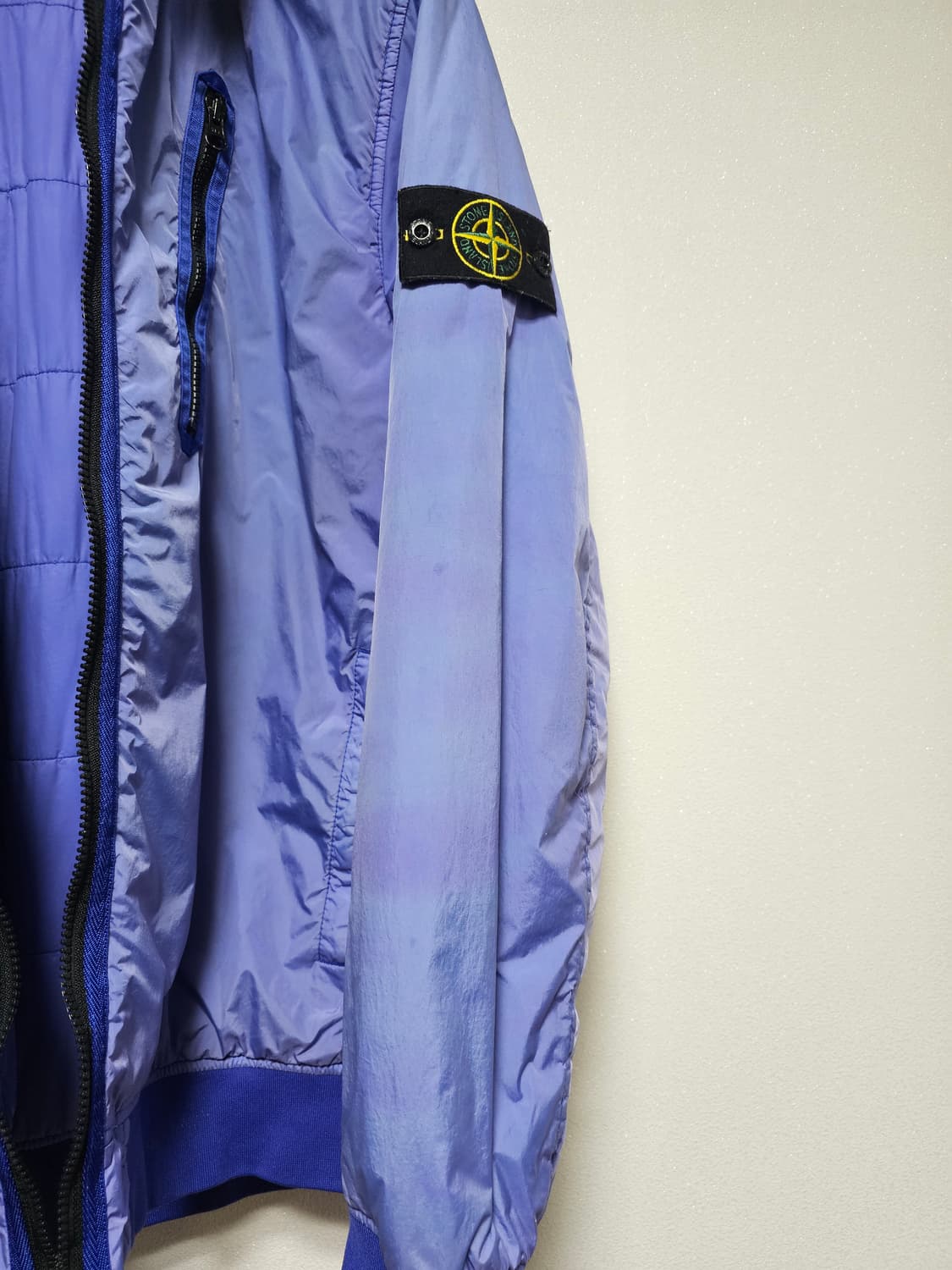 스톤아일랜드 크링클랩스 프리마로프트 후드 자켓 상품이미지10