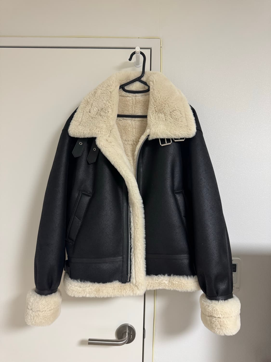 도프셉 무스탕 블랙 베이지 상품이미지1