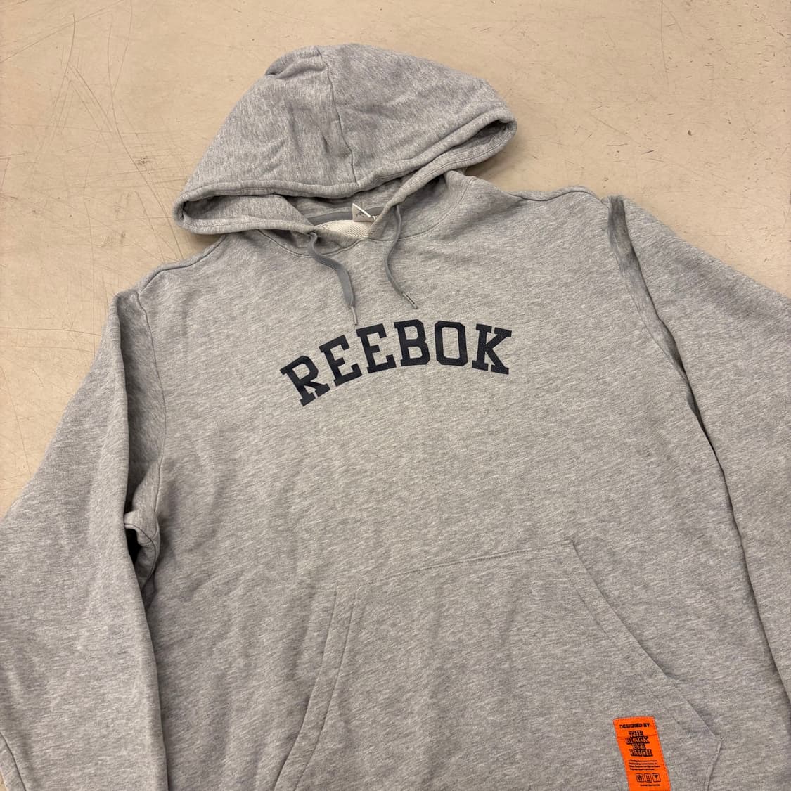 리복 빅로고 그레이 후드티 상품이미지2