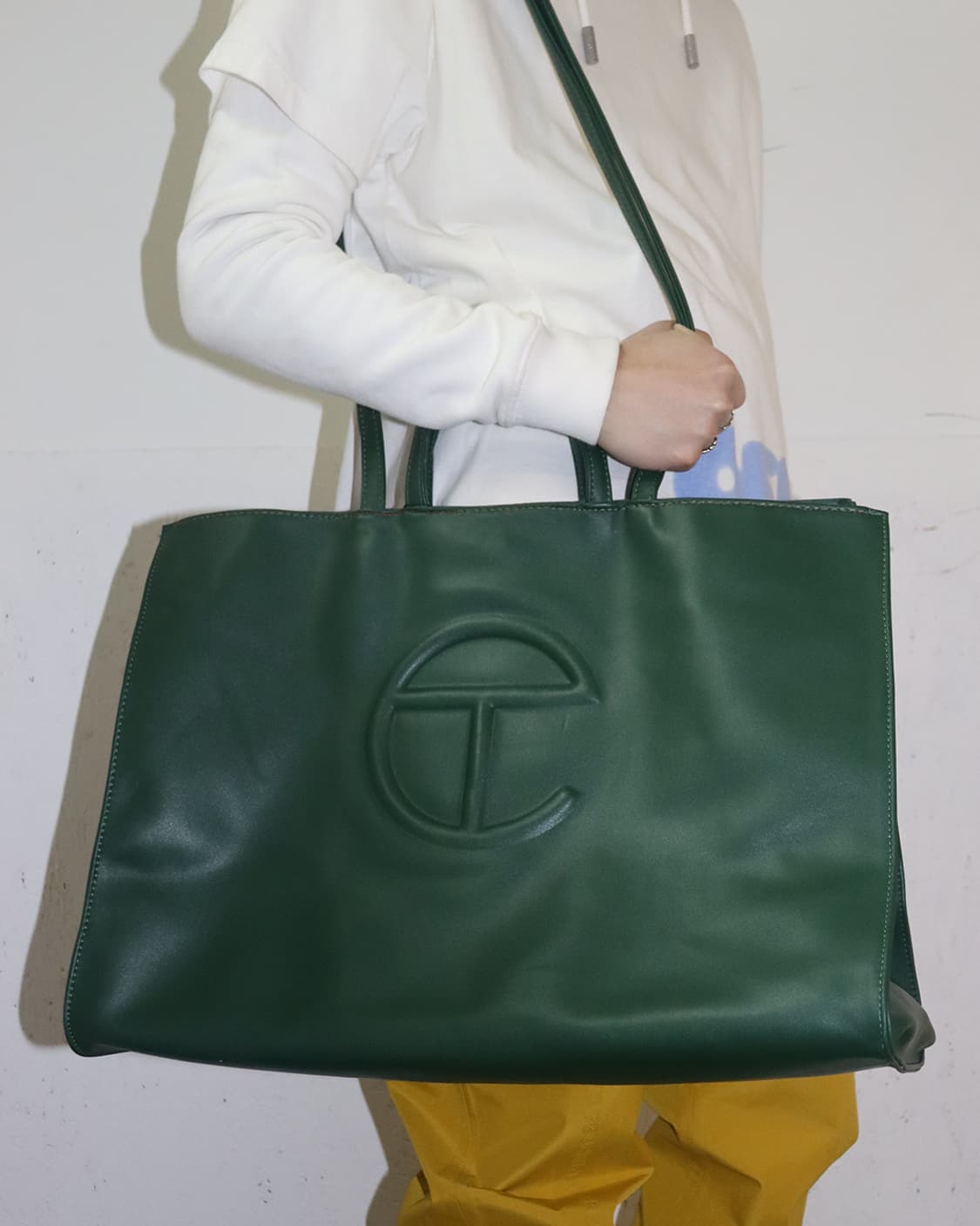 텔파 라지 쇼핑백 다크 올리브 상품이미지1