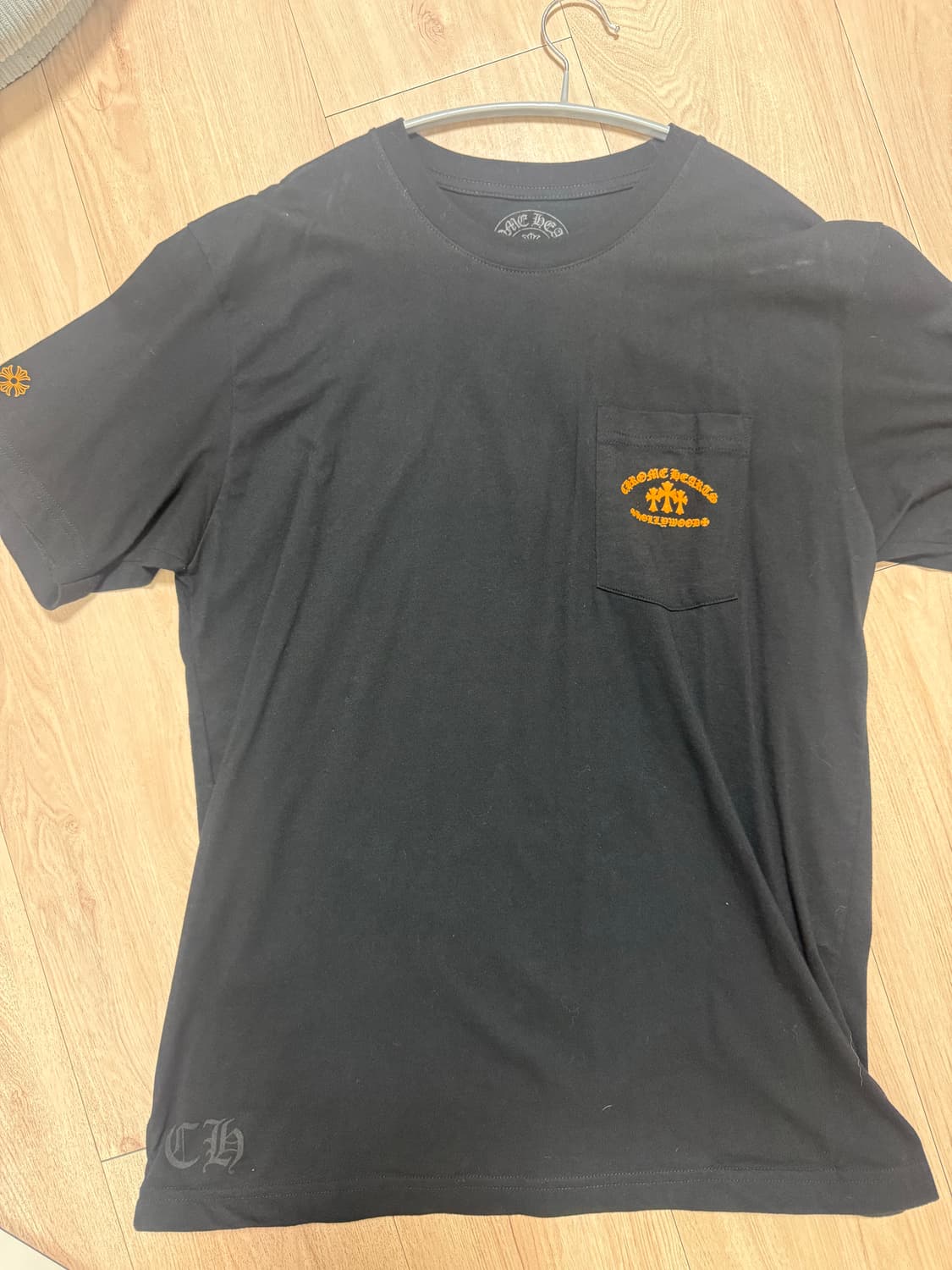 [L] 크롬하츠 오렌지 세메터리 티셔츠 블랙 상품이미지3
