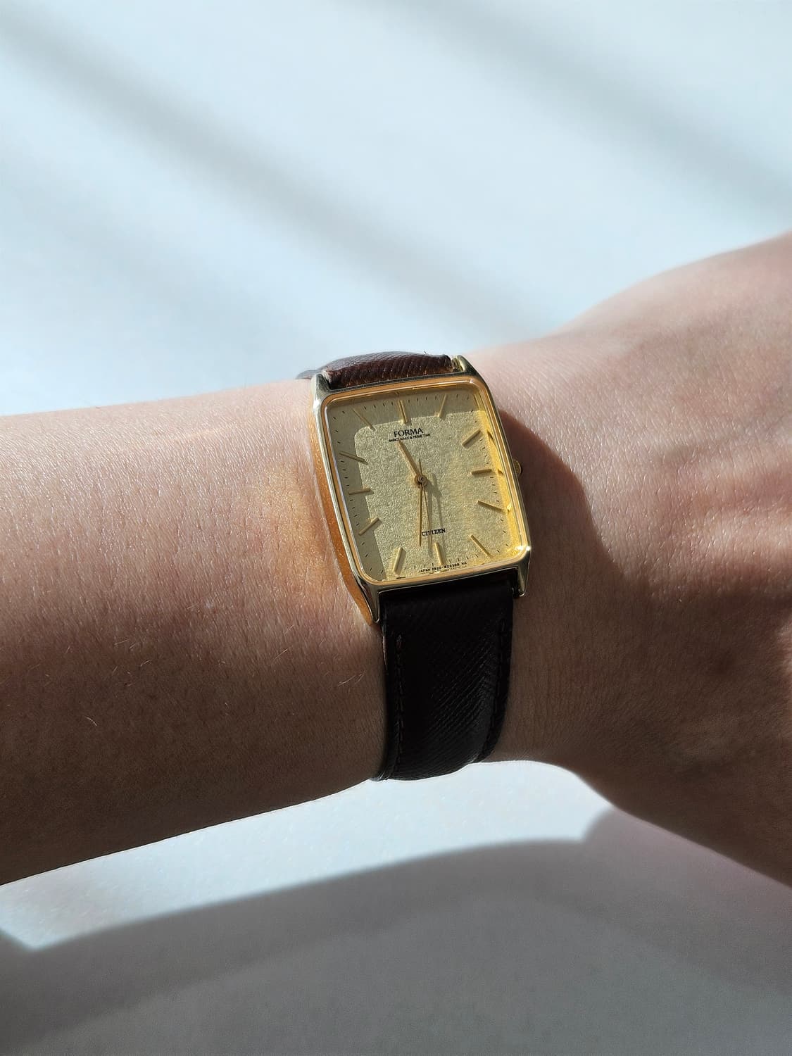 시티즌 FORMA 금장 가죽 시계 상품이미지2