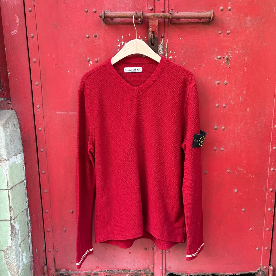 스톤아일랜드 브이넥 레드 스웨터 상품이미지1