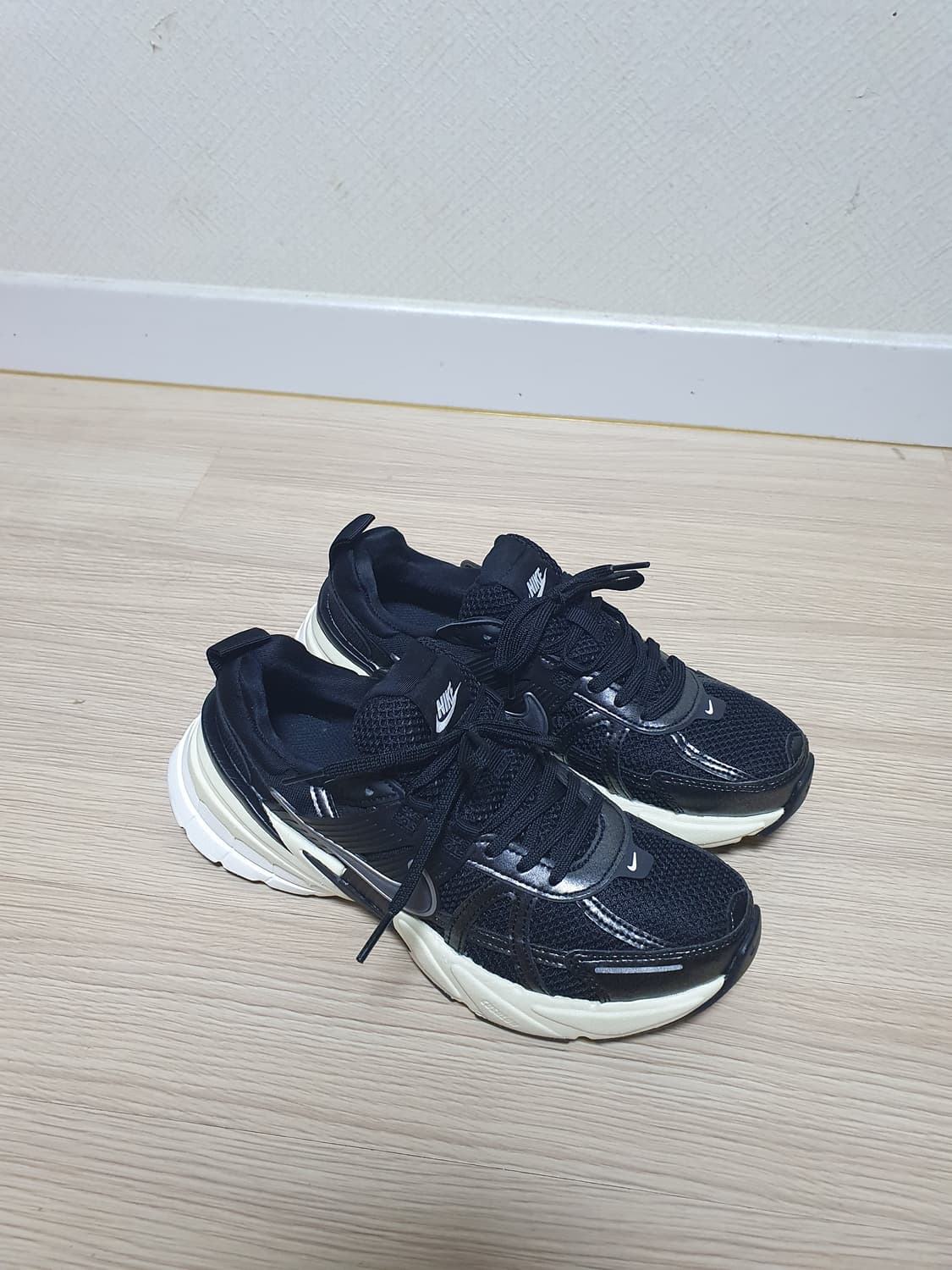 나이키 v2k 런 운동화 240 상품이미지2