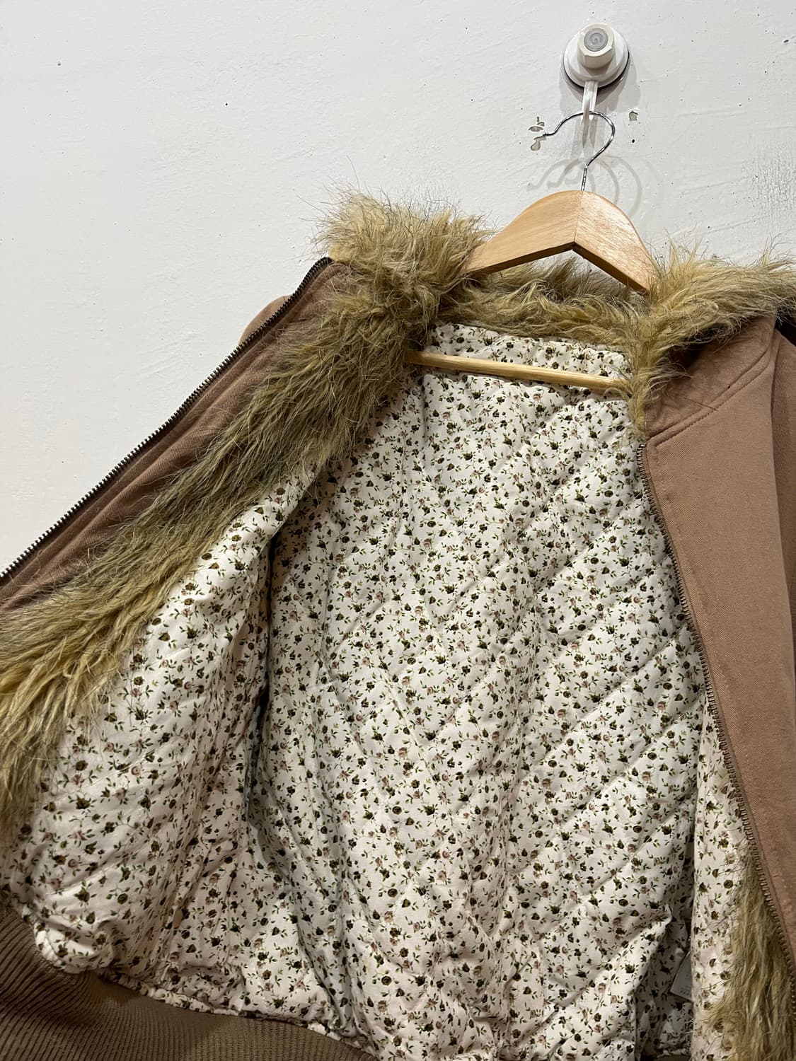 ONE AFTER ANOTHER y2k 패디드 퍼 후드집업 우먼즈 상품이미지4