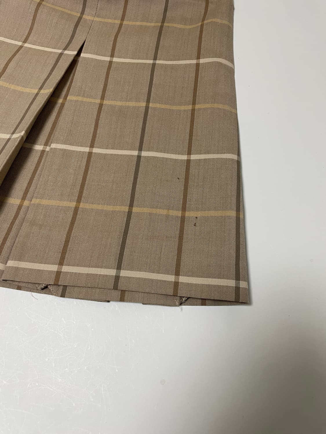 버버리 체크 미디스커트 J0825 상품이미지10
