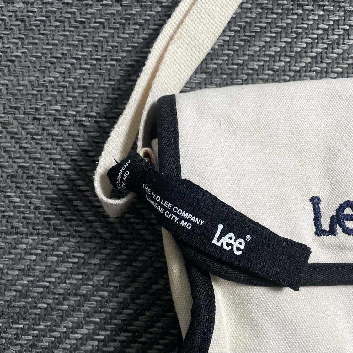 Lee 자수 이지  미니 크로스백 아이보리y 5028 상품이미지3