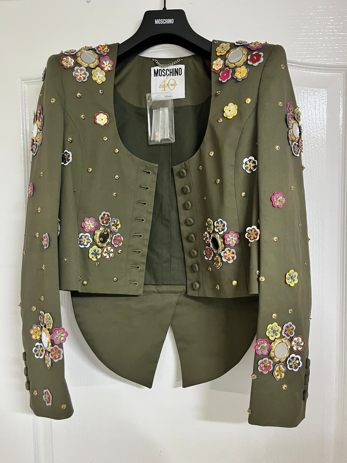 새상품)모스키노 자수 장식 크롭 자켓 상품이미지1