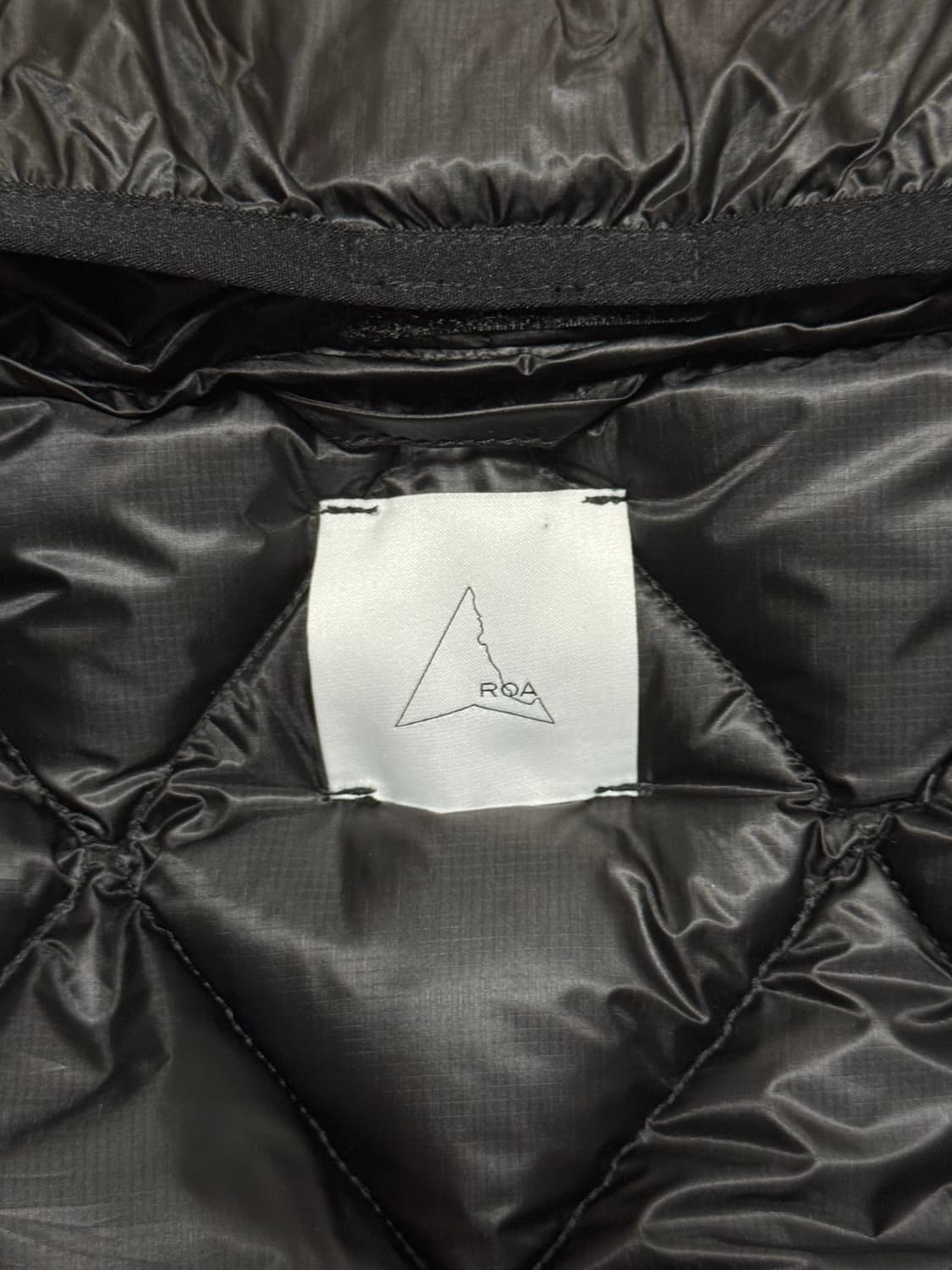 로아 누나 800 25fw 블랙 라지 상품이미지6