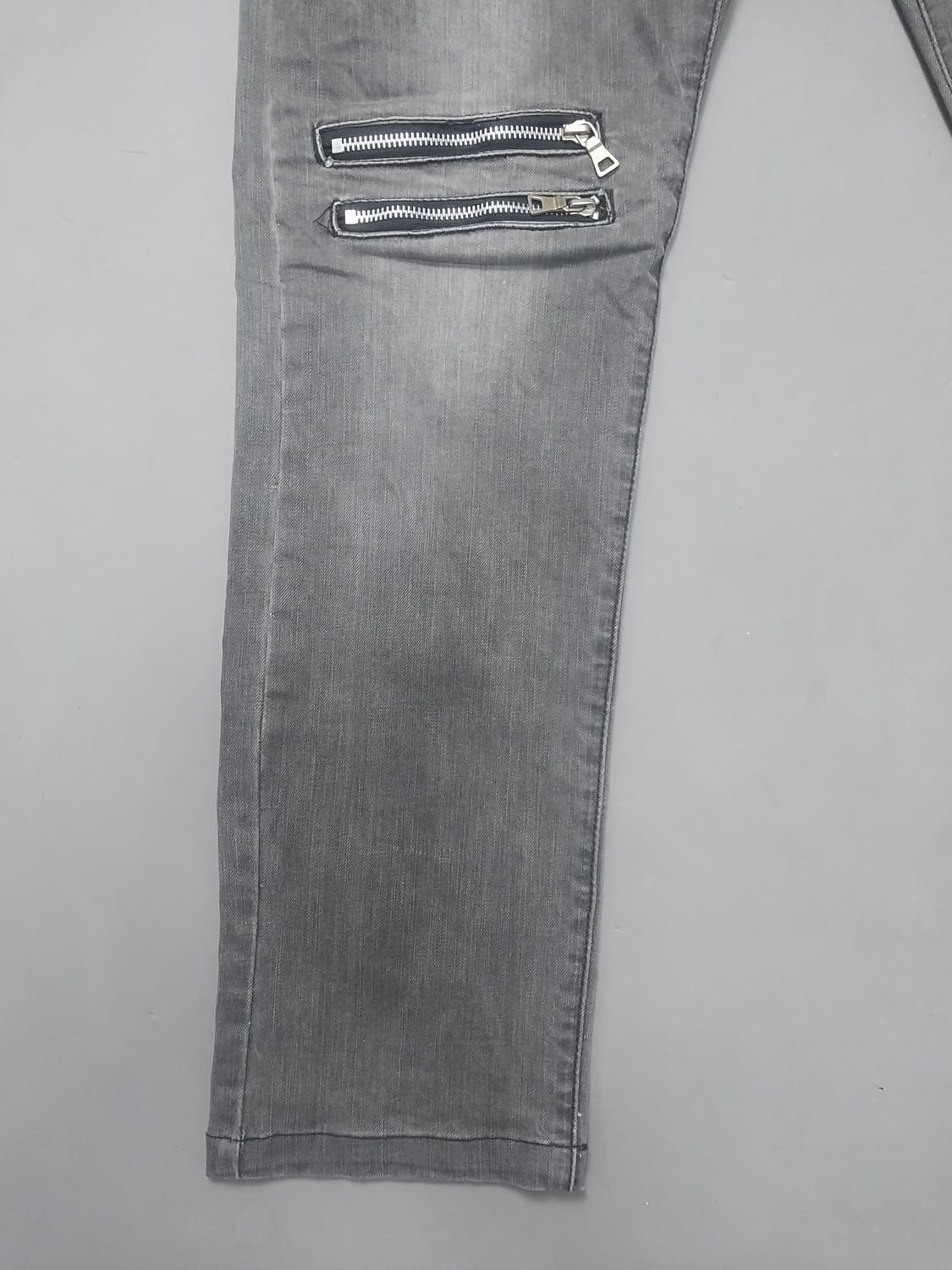 [32] 발망 그레이워싱 지퍼디자인 테이퍼드진 청바지 상품이미지3