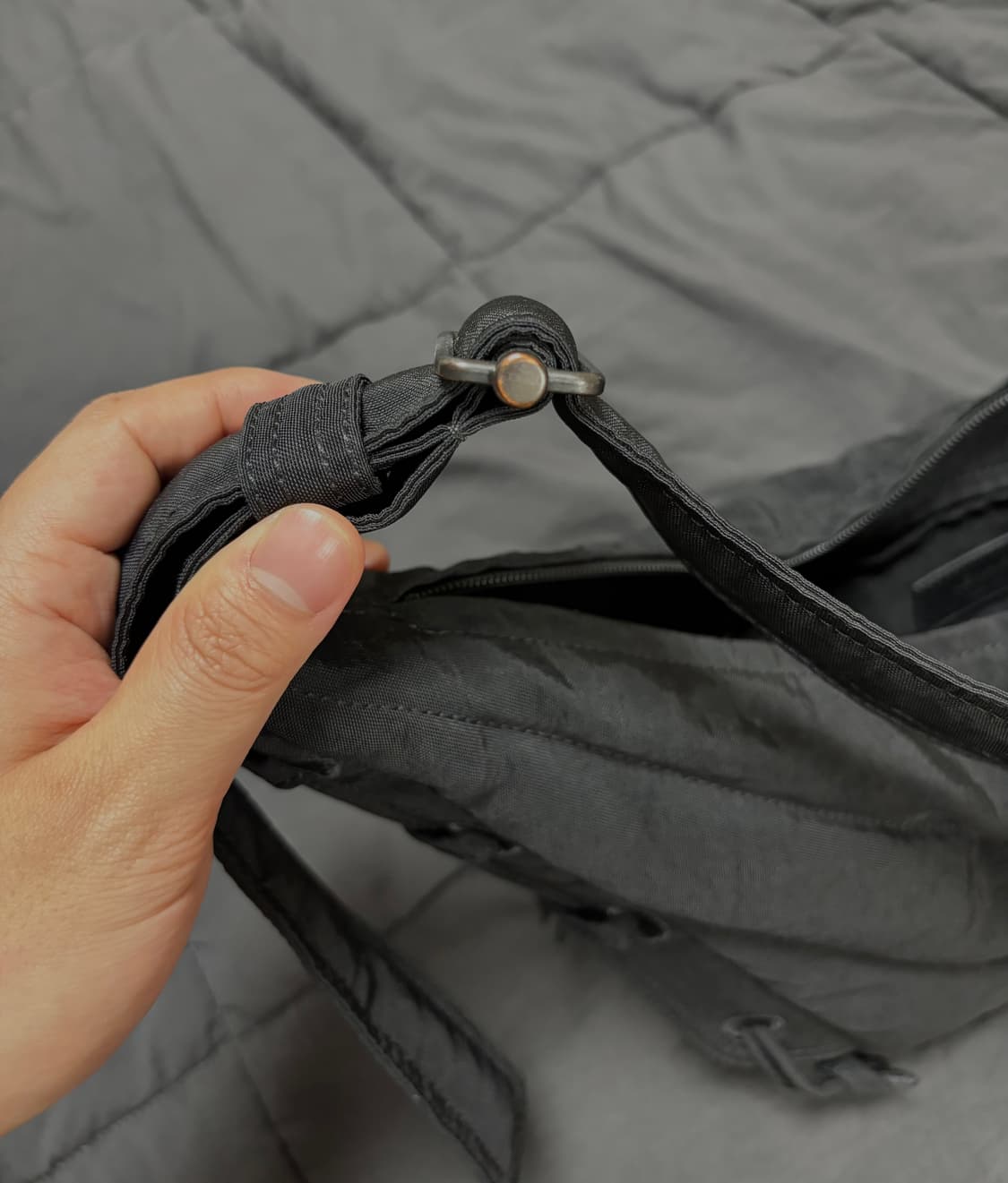 르메르 소프트 게임 백 나일론 캔버스 블랙 스몰 상품이미지4